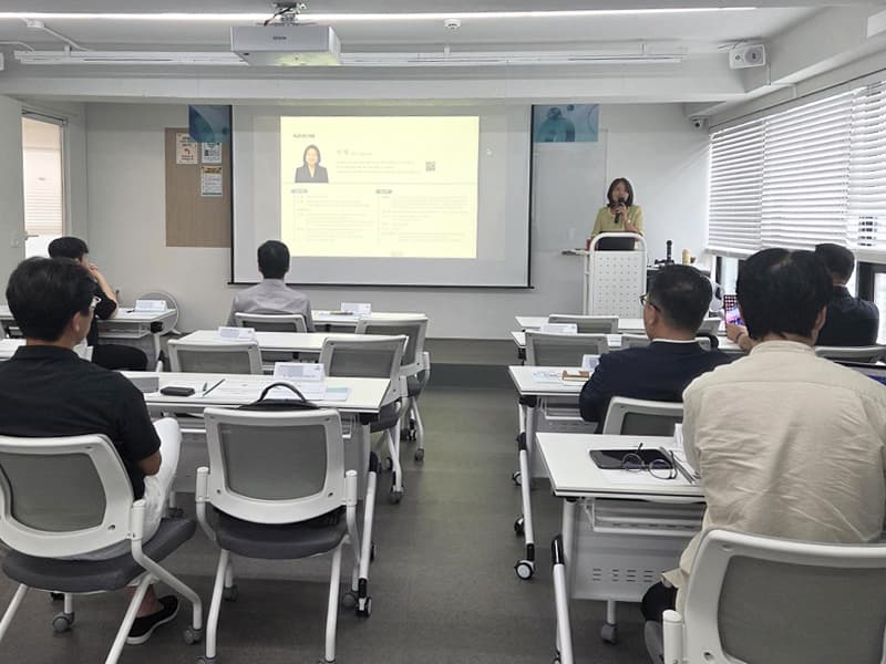 EcoVadis와 함께 공동 개발한 지속가능성 전문가 과정 2기 오프라인 교육 현장 스케치 관련 이미지 8